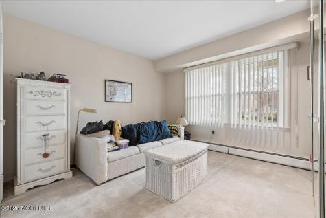 5 Crown Court Manalapan NJ 07726