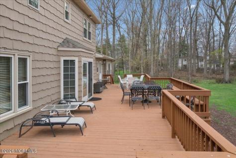 5 Crown Court Manalapan NJ 07726