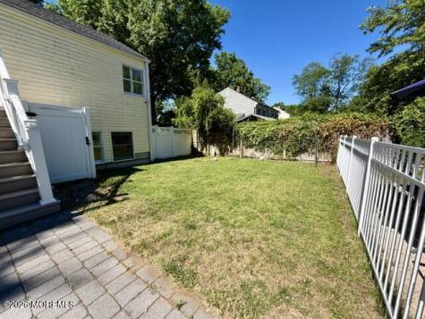 19 Maplewood Drive Middletown NJ 07748