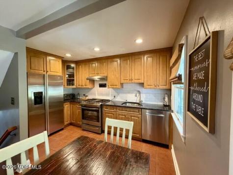 19 Maplewood Drive Middletown NJ 07748