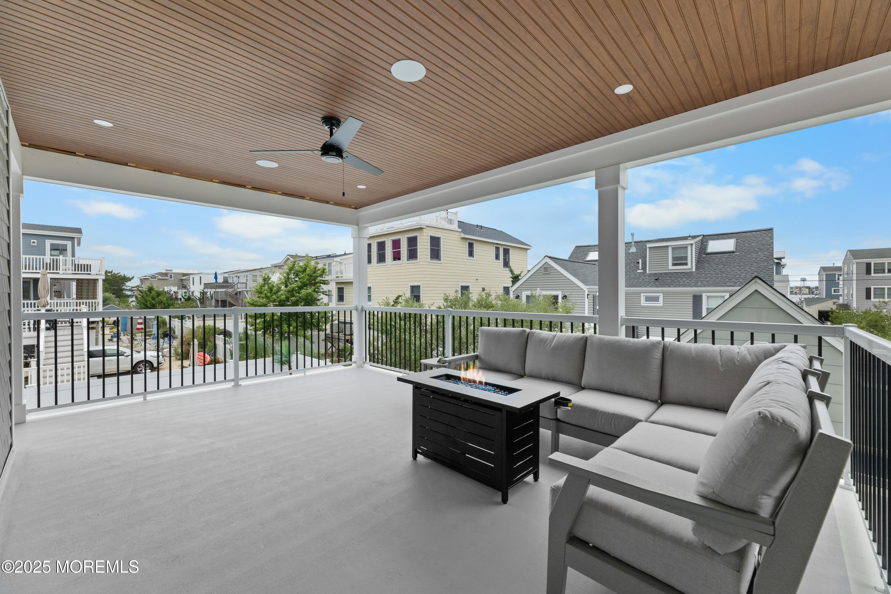 18 Mea Lane Long Beach Twp NJ 08008