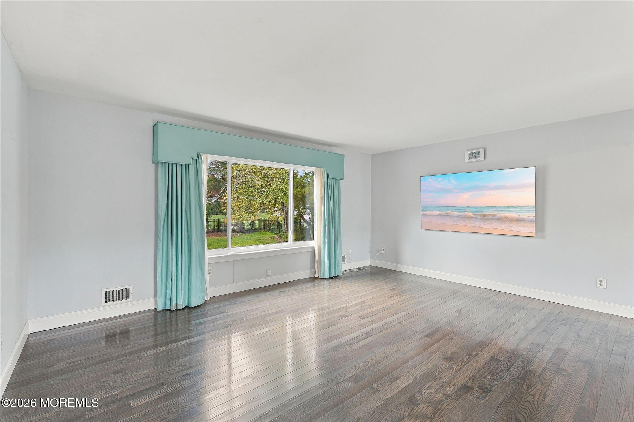 5 Penn Lane Middletown NJ 07748