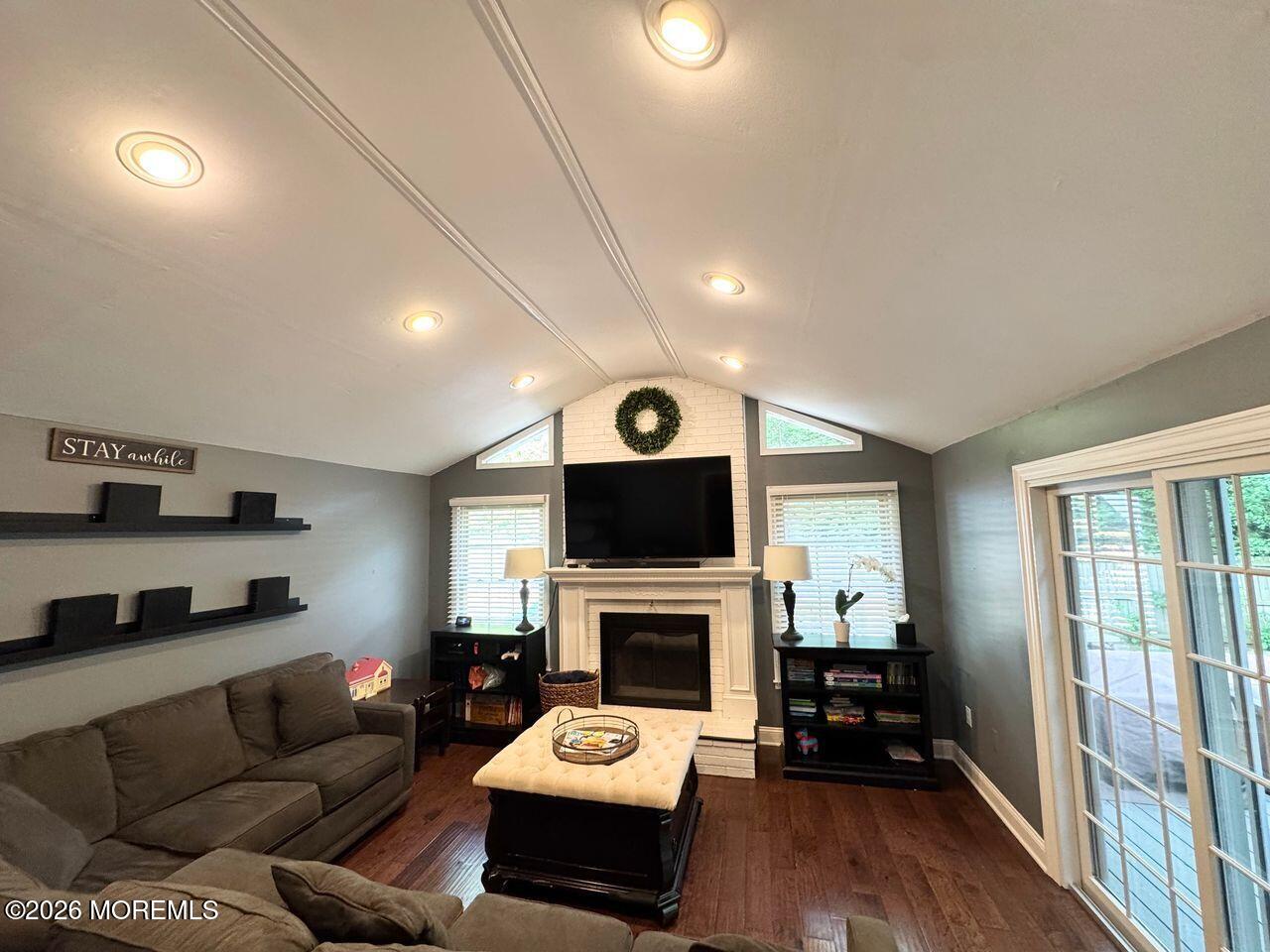 18 Providence Lane Howell NJ 07731