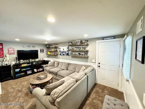 18 Providence Lane Howell NJ 07731