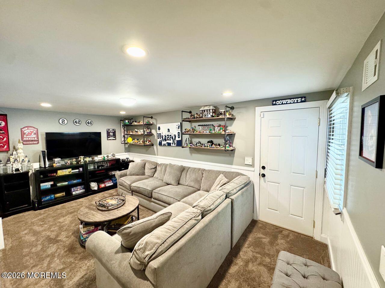 18 Providence Lane Howell NJ 07731