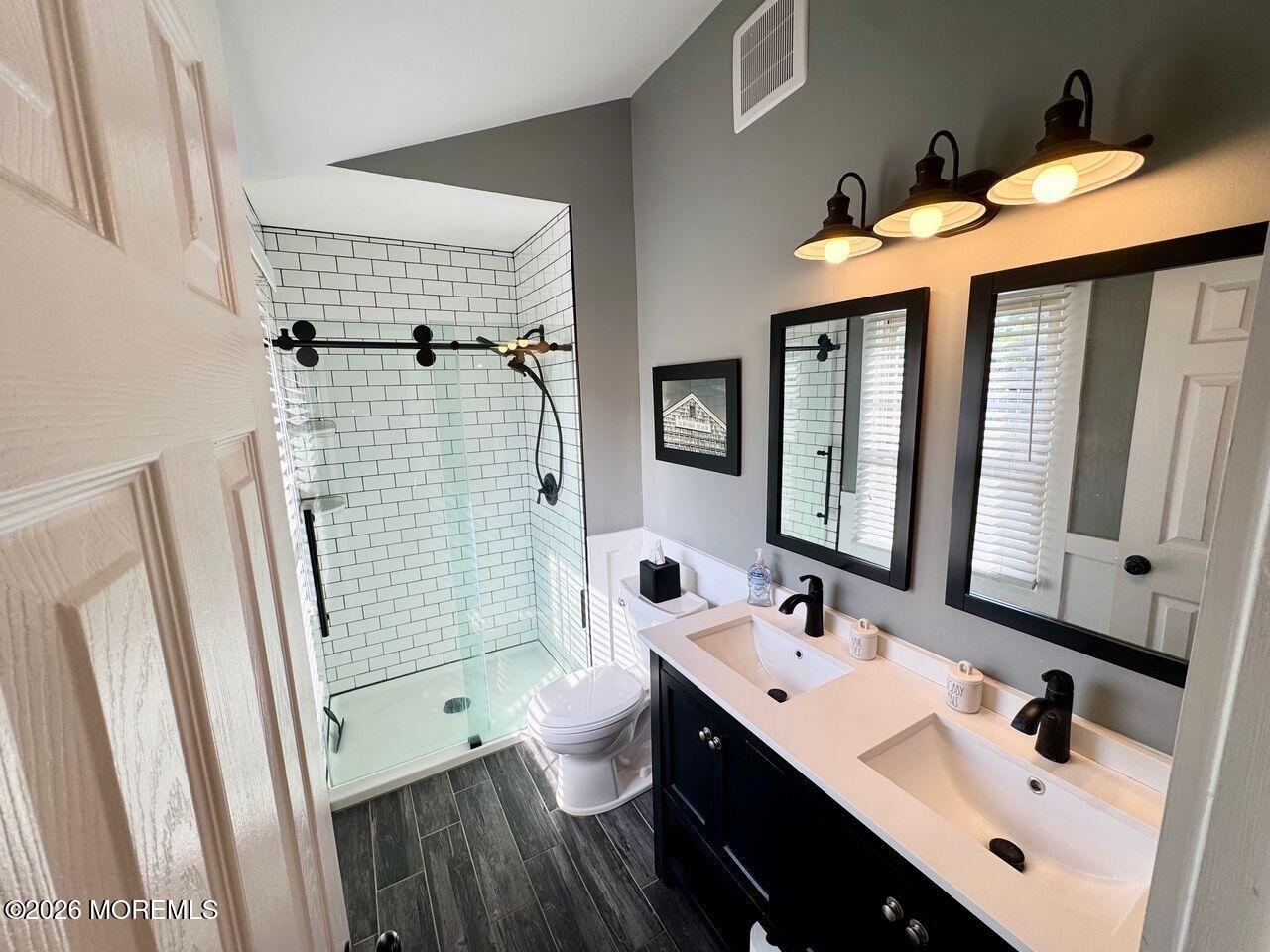 18 Providence Lane Howell NJ 07731