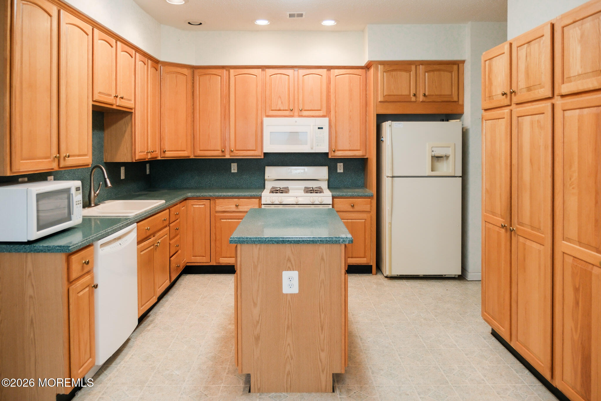 40 Sherwood Drive Monroe NJ 08831