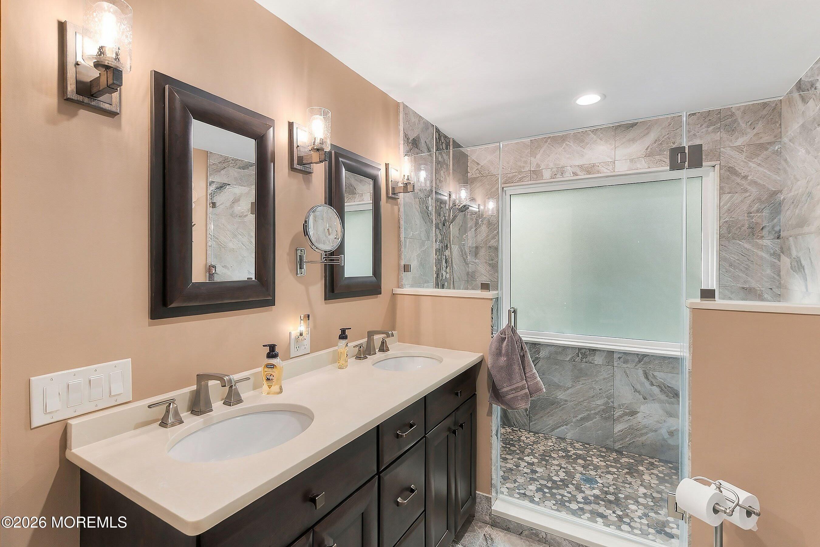 1 Oak Leaf Drive New Egypt NJ 08533