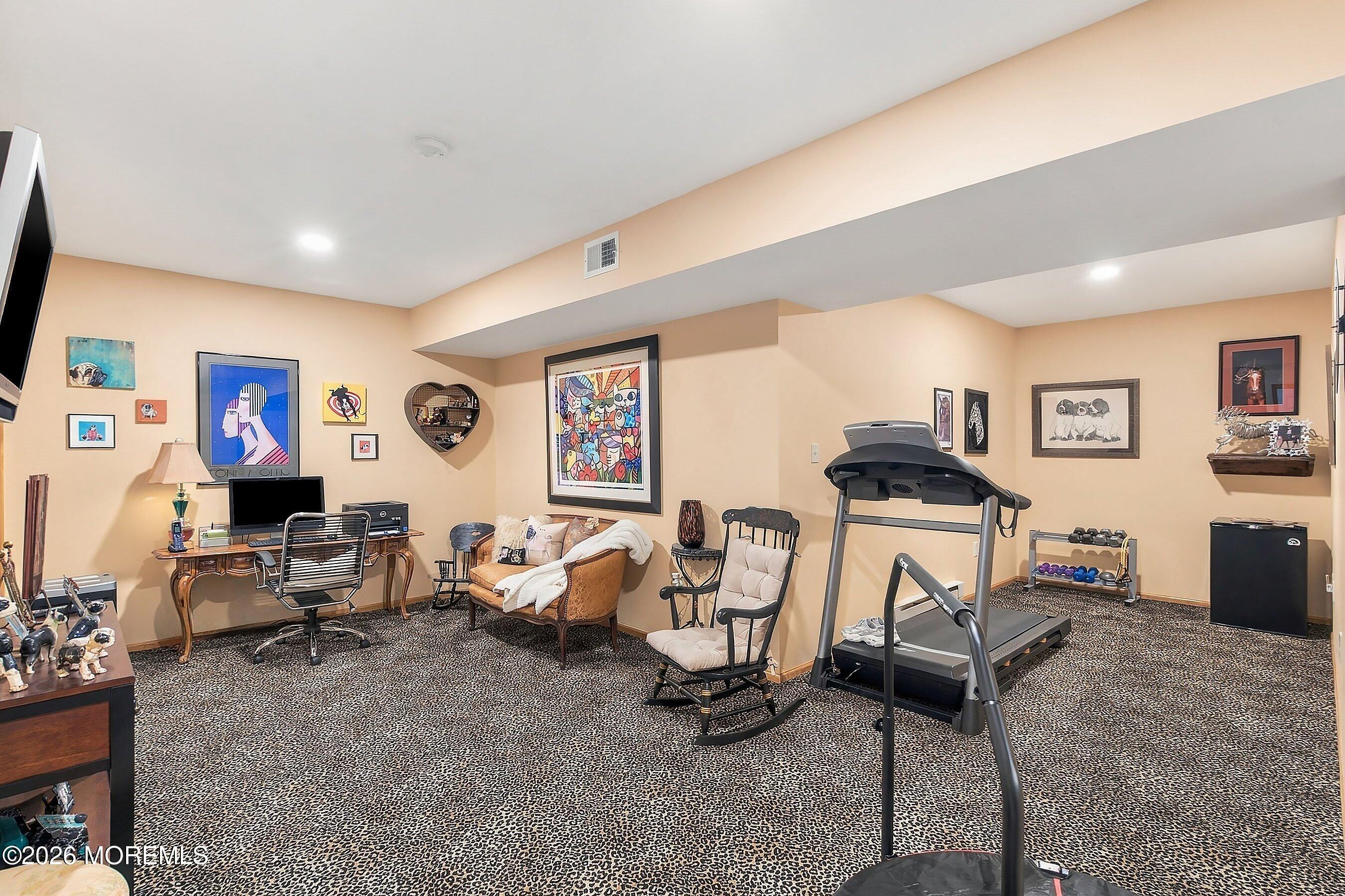 1 Oak Leaf Drive New Egypt NJ 08533