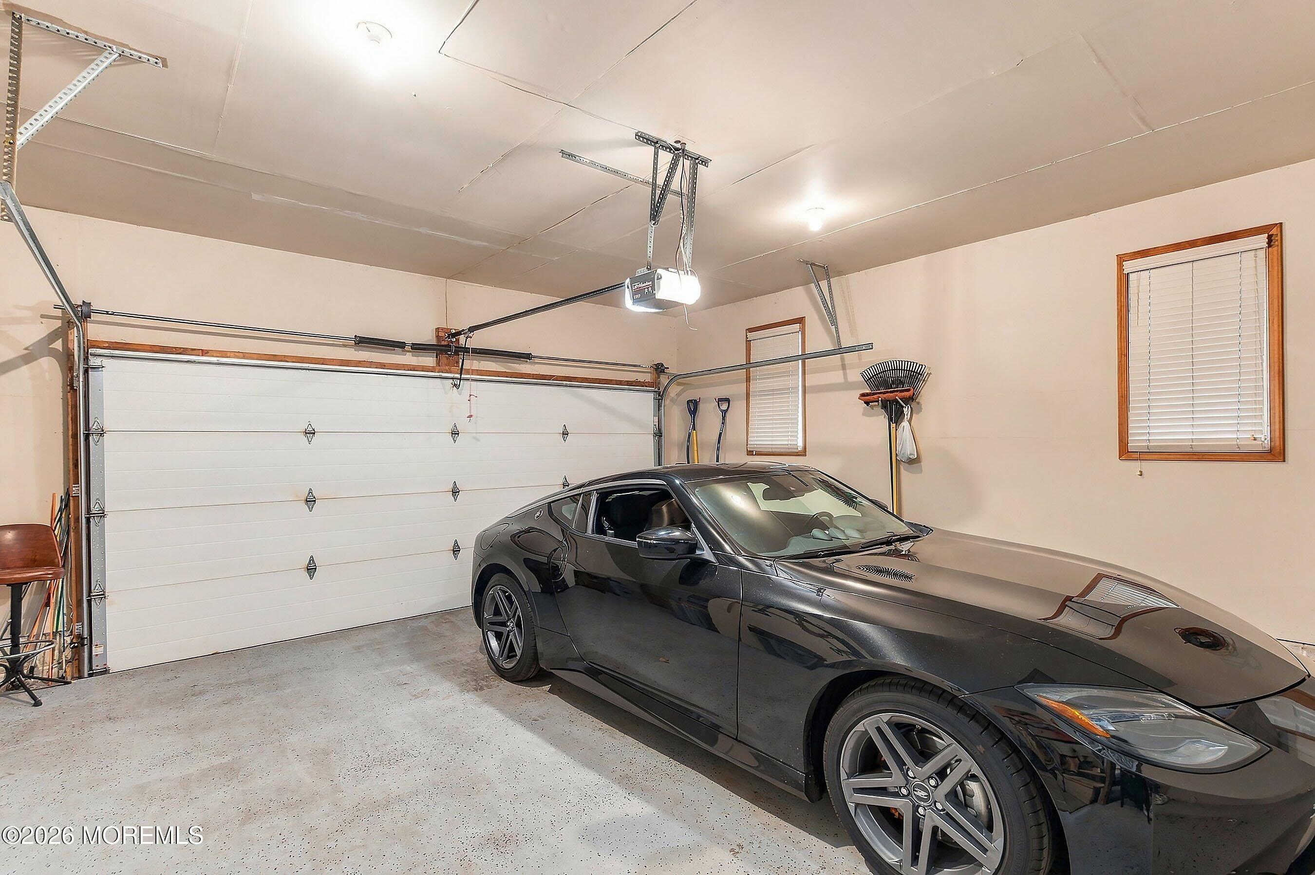 1 Oak Leaf Drive New Egypt NJ 08533