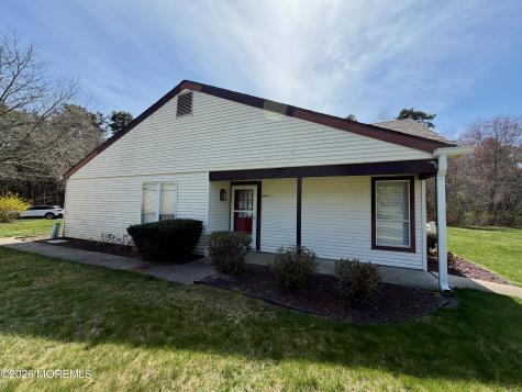 681A Huntington Drive Manchester NJ 08759