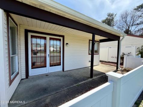 681A Huntington Drive Manchester NJ 08759