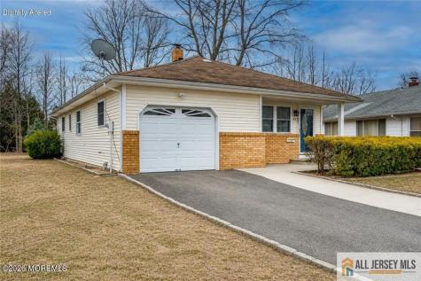 321 Curacao Street Toms River NJ 08757