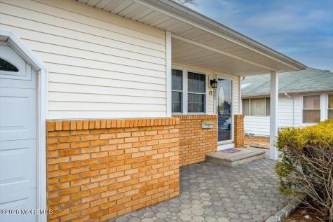 321 Curacao Street Toms River NJ 08757