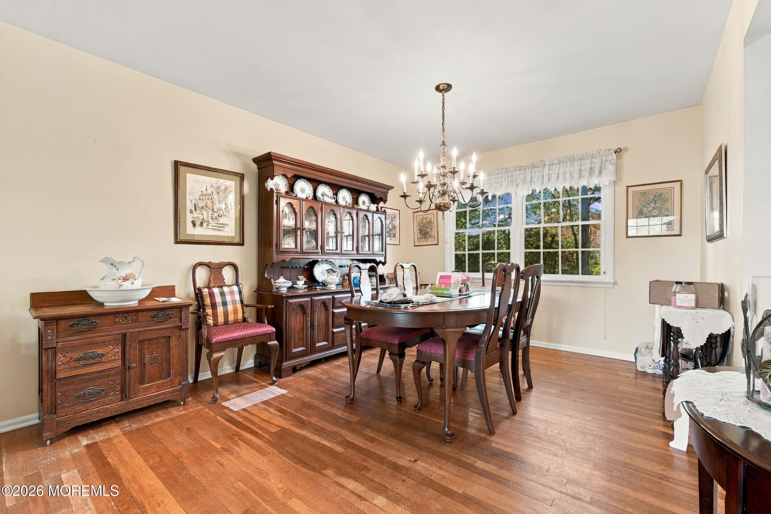 3 Roslyn Drive Oakhurst NJ 07755