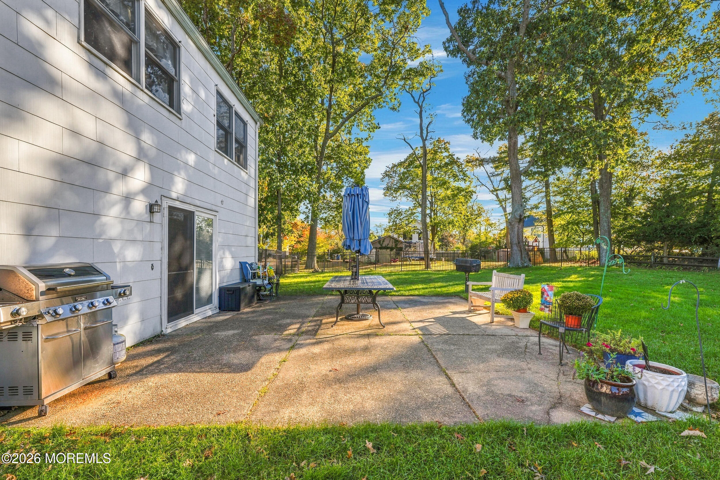 3 Roslyn Drive Oakhurst NJ 07755