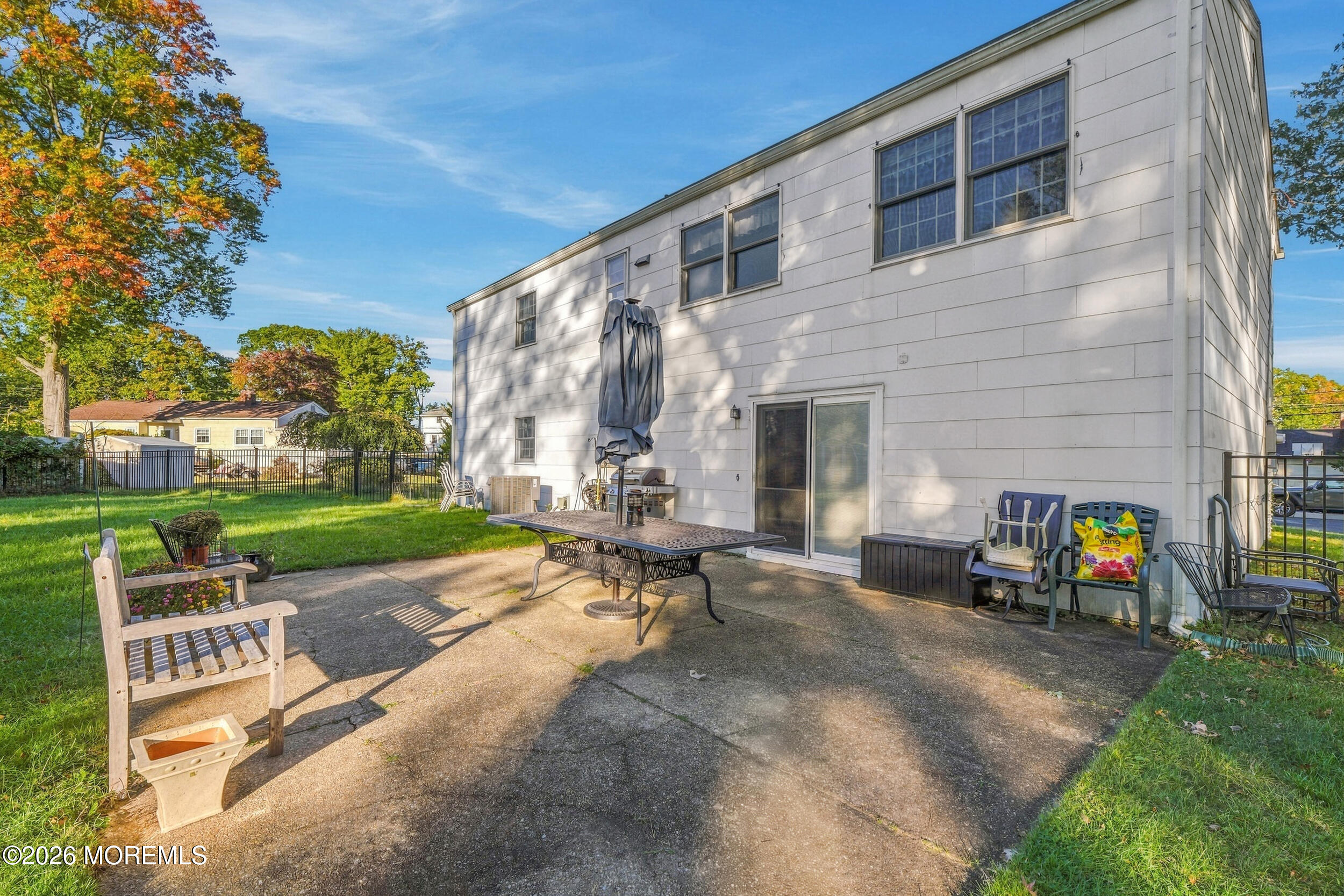3 Roslyn Drive Oakhurst NJ 07755
