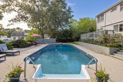 11 Bayberry Court Barnegat NJ 08005