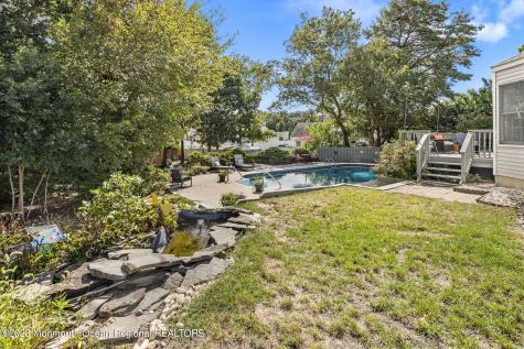 11 Bayberry Court Barnegat NJ 08005