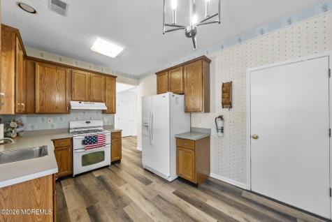 34 Molly Lane Brick NJ 08723