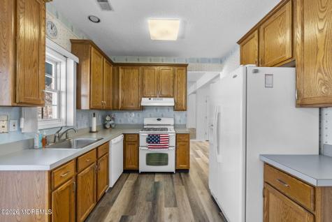 34 Molly Lane Brick NJ 08723