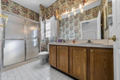 34 Molly Lane Brick NJ 08723