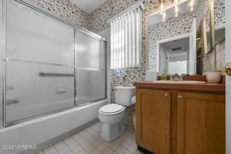 34 Molly Lane Brick NJ 08723