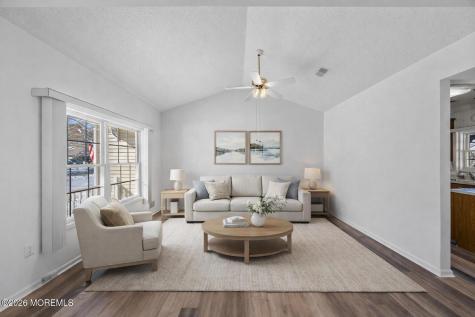 34 Molly Lane Brick NJ 08723