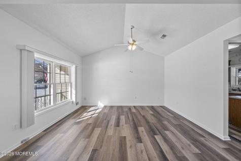34 Molly Lane Brick NJ 08723