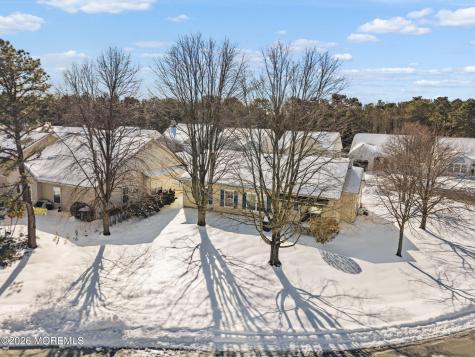 34 Molly Lane Brick NJ 08723
