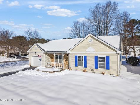 34 Molly Lane Brick NJ 08723