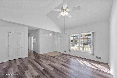 34 Molly Lane Brick NJ 08723