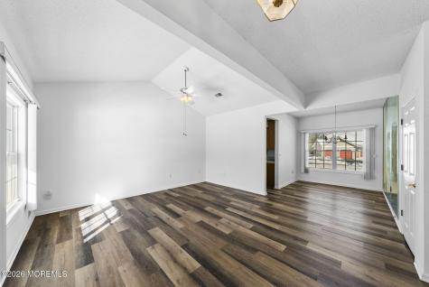 34 Molly Lane Brick NJ 08723