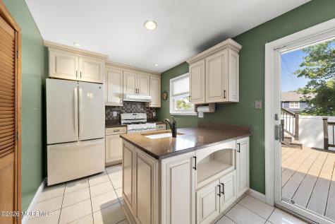 25 Carlow Way Hazlet NJ 07730