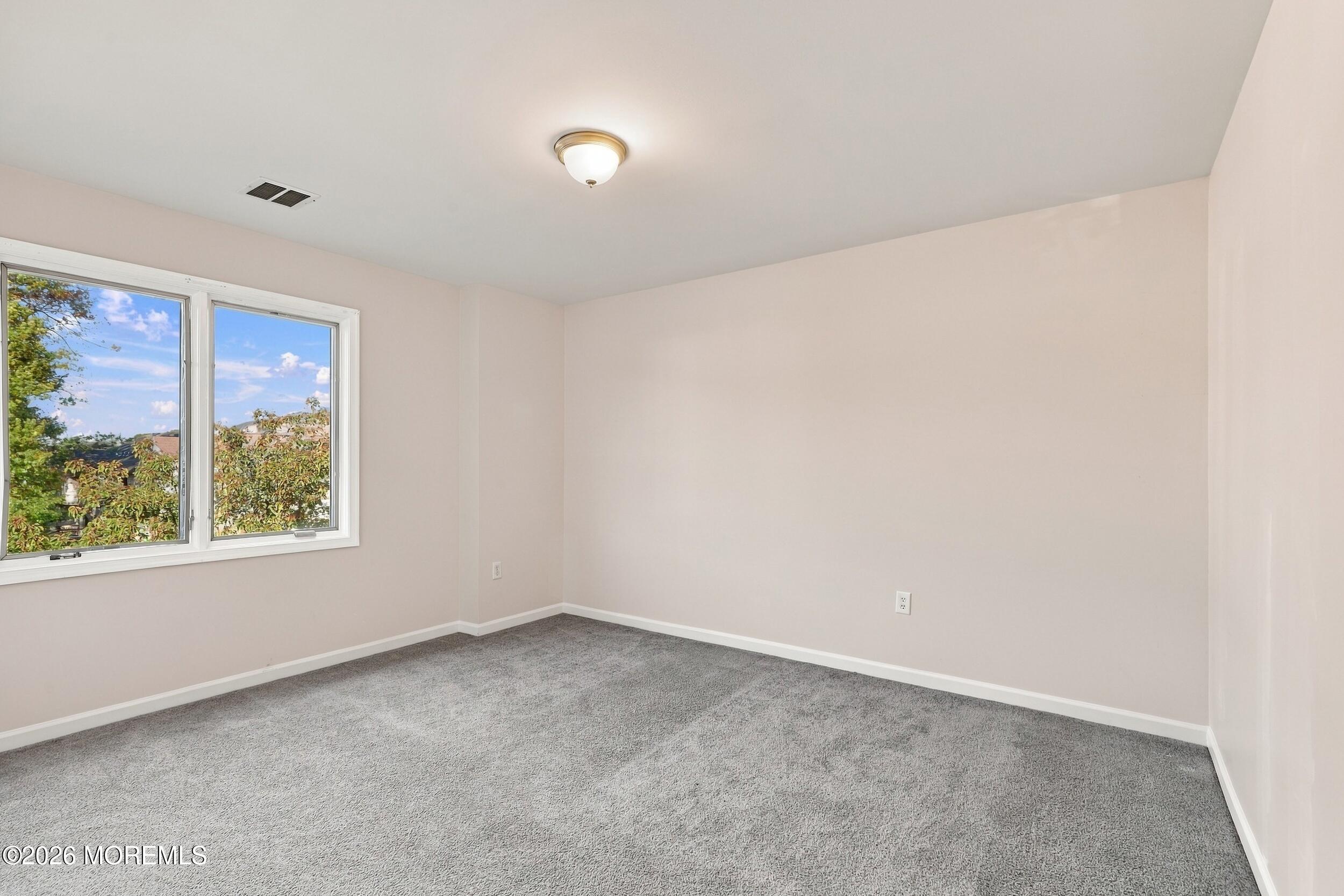 7 Grassmere Street Lakewood NJ 08701