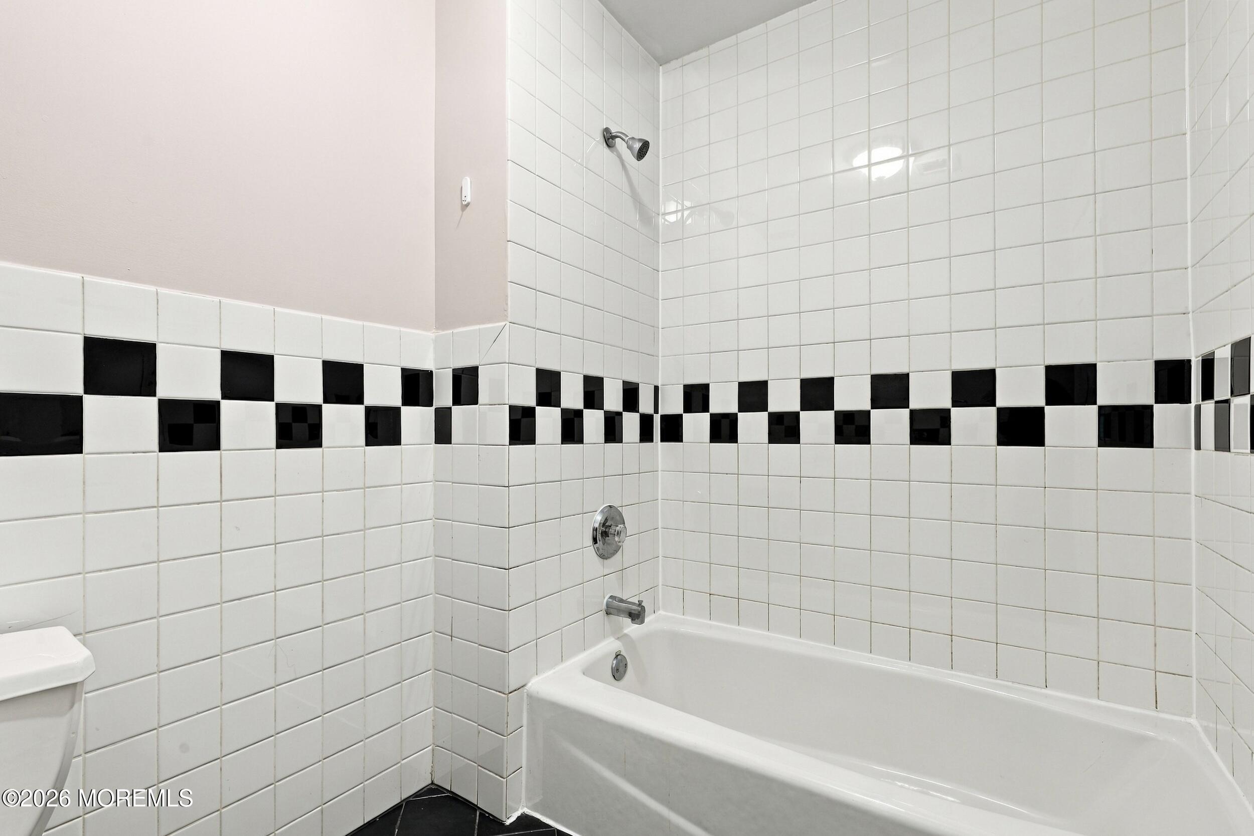7 Grassmere Street Lakewood NJ 08701