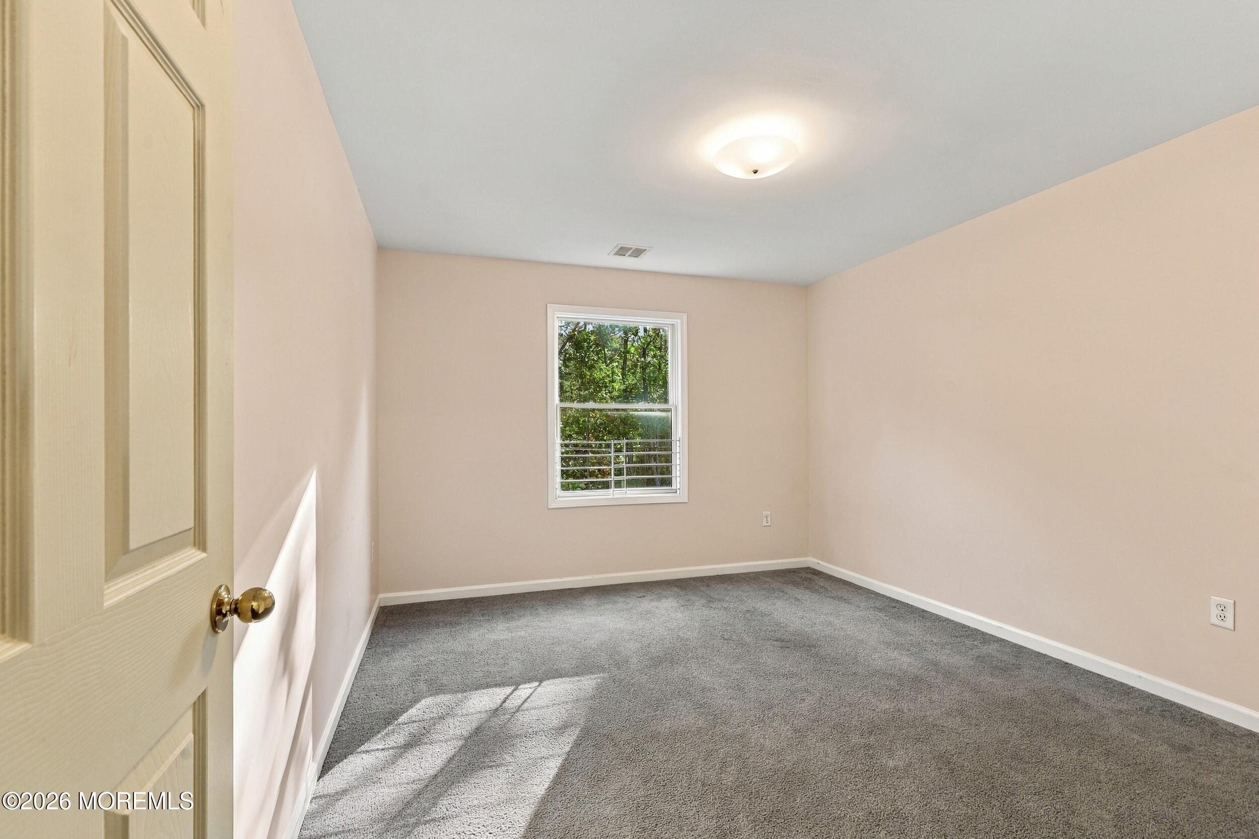 7 Grassmere Street Lakewood NJ 08701