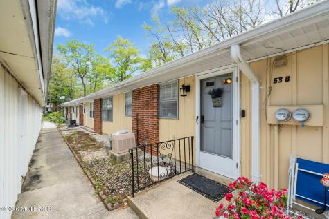 53 Cambridge Court Lakewood NJ 08701