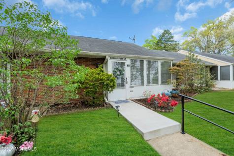 53 Cambridge Court Lakewood NJ 08701