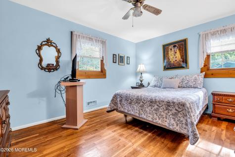 52 Darien Road Howell NJ 07731