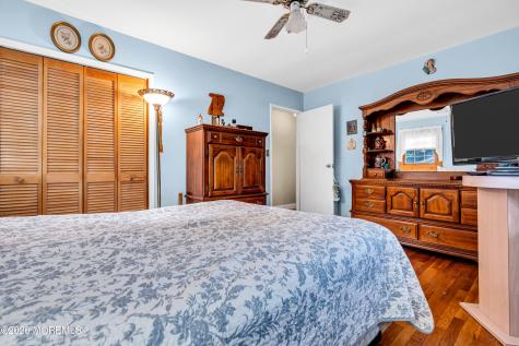 52 Darien Road Howell NJ 07731