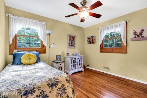 52 Darien Road Howell NJ 07731