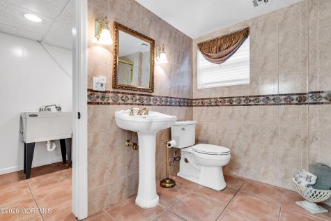 52 Darien Road Howell NJ 07731