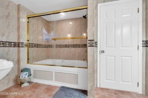 52 Darien Road Howell NJ 07731