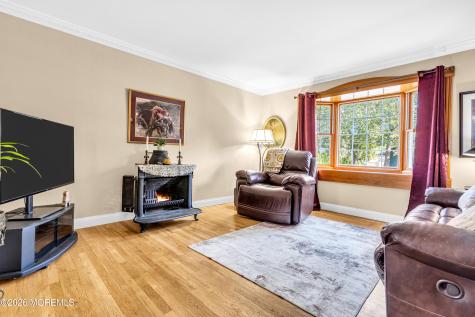 52 Darien Road Howell NJ 07731