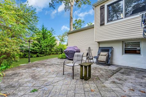 52 Darien Road Howell NJ 07731