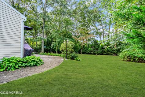 52 Darien Road Howell NJ 07731