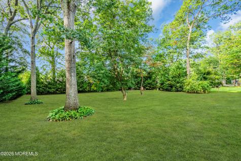 52 Darien Road Howell NJ 07731