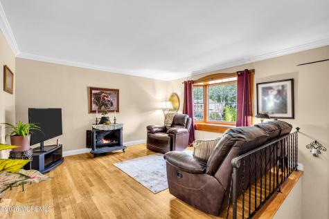 52 Darien Road Howell NJ 07731