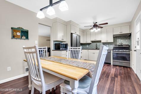 52 Darien Road Howell NJ 07731